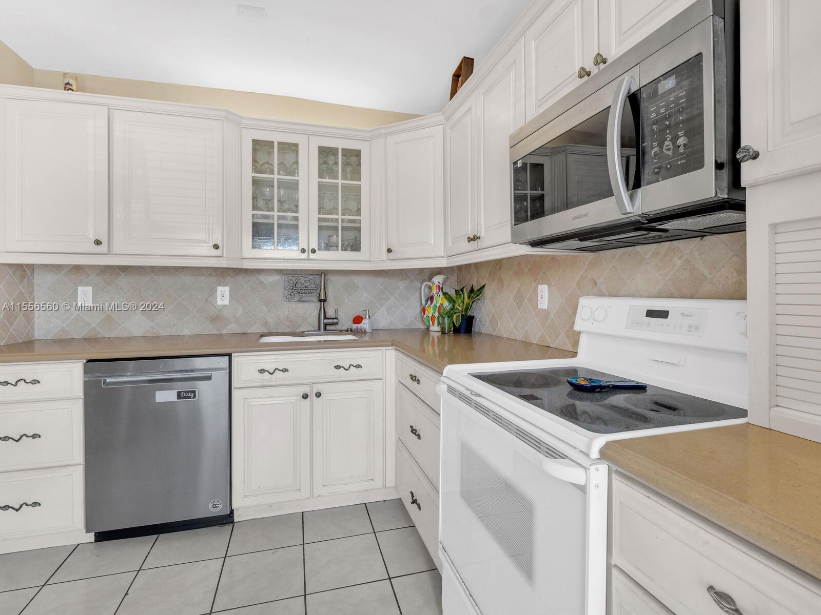 1445 Atlantic Shores Blvd 101, Hallandale Beach, Florida 33009, 2 Bedrooms Bedrooms, ,2 BathroomsBathrooms,Residential,For Sale,1445 Atlantic Shores Blvd 101,A11556560