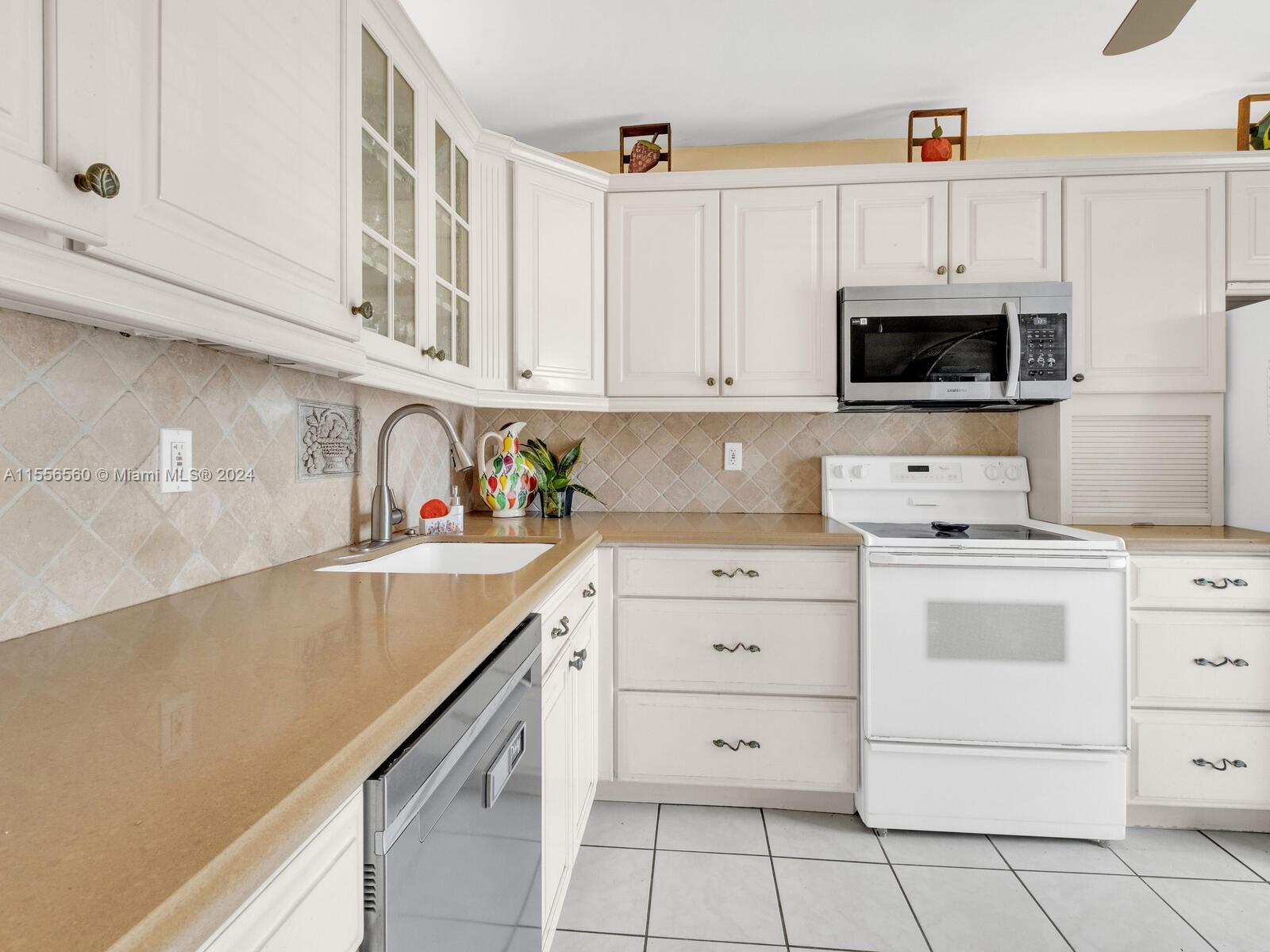 1445 Atlantic Shores Blvd 101, Hallandale Beach, Florida 33009, 2 Bedrooms Bedrooms, ,2 BathroomsBathrooms,Residential,For Sale,1445 Atlantic Shores Blvd 101,A11556560