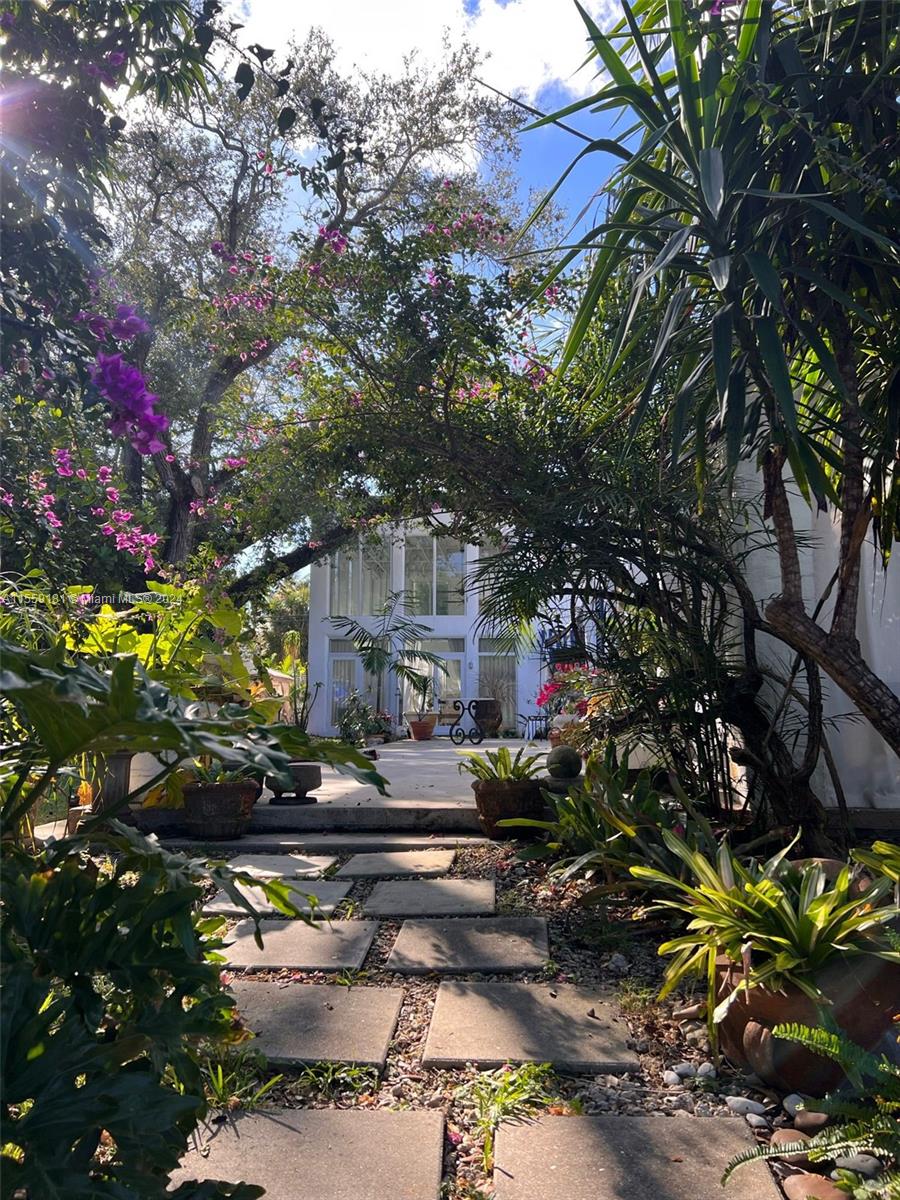 652 NE 77th St 1, Miami, Florida 33138, 1 Bedroom Bedrooms, ,2 BathroomsBathrooms,Residentiallease,For Rent,652 NE 77th St 1,A11559181