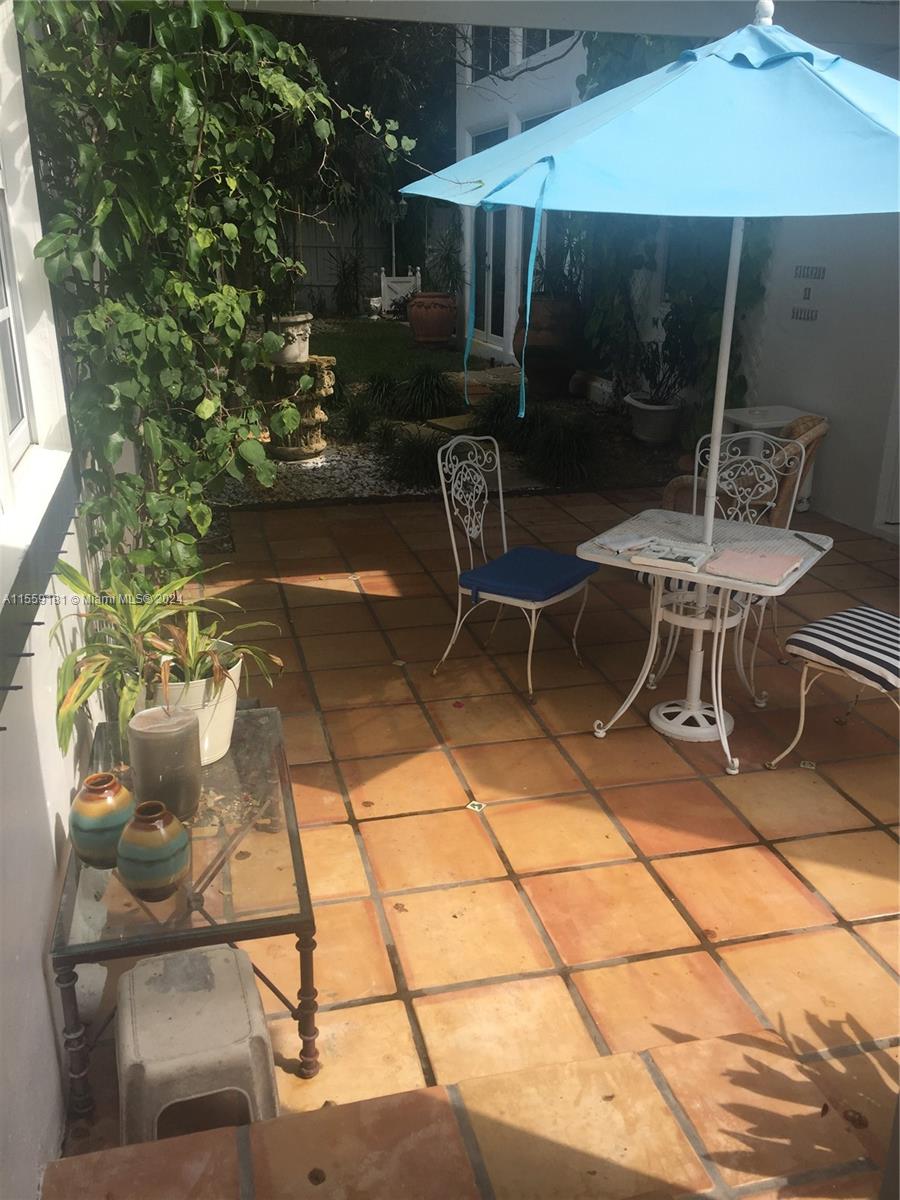 652 NE 77th St 1, Miami, Florida 33138, 1 Bedroom Bedrooms, ,2 BathroomsBathrooms,Residentiallease,For Rent,652 NE 77th St 1,A11559181