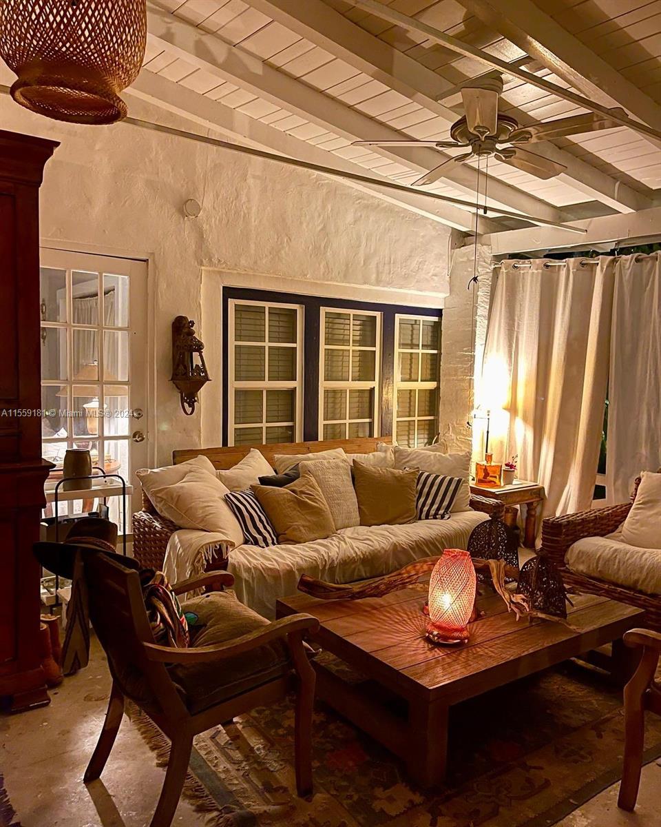 652 NE 77th St 1, Miami, Florida 33138, 1 Bedroom Bedrooms, ,2 BathroomsBathrooms,Residentiallease,For Rent,652 NE 77th St 1,A11559181