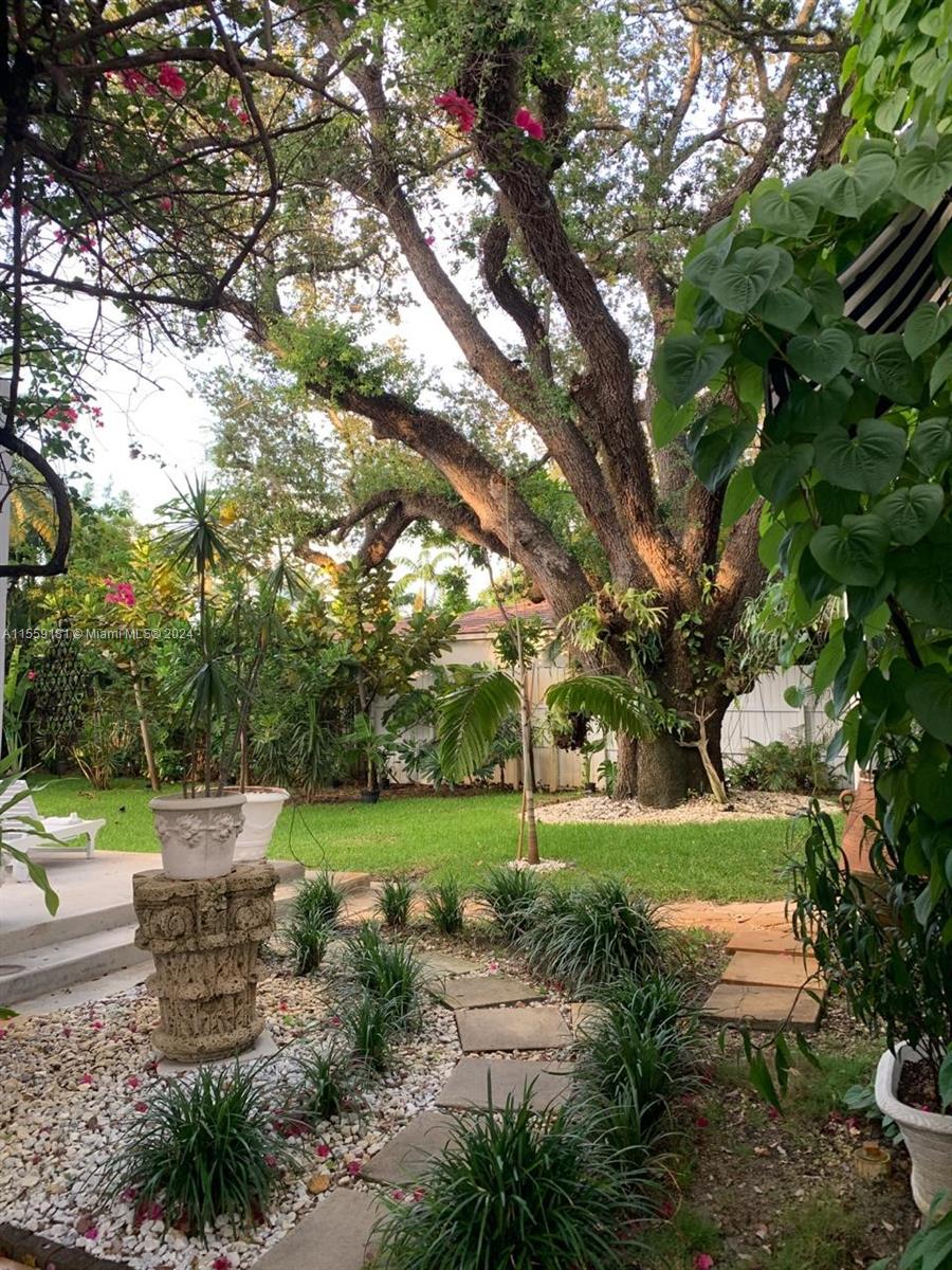 652 NE 77th St 1, Miami, Florida 33138, 1 Bedroom Bedrooms, ,2 BathroomsBathrooms,Residentiallease,For Rent,652 NE 77th St 1,A11559181