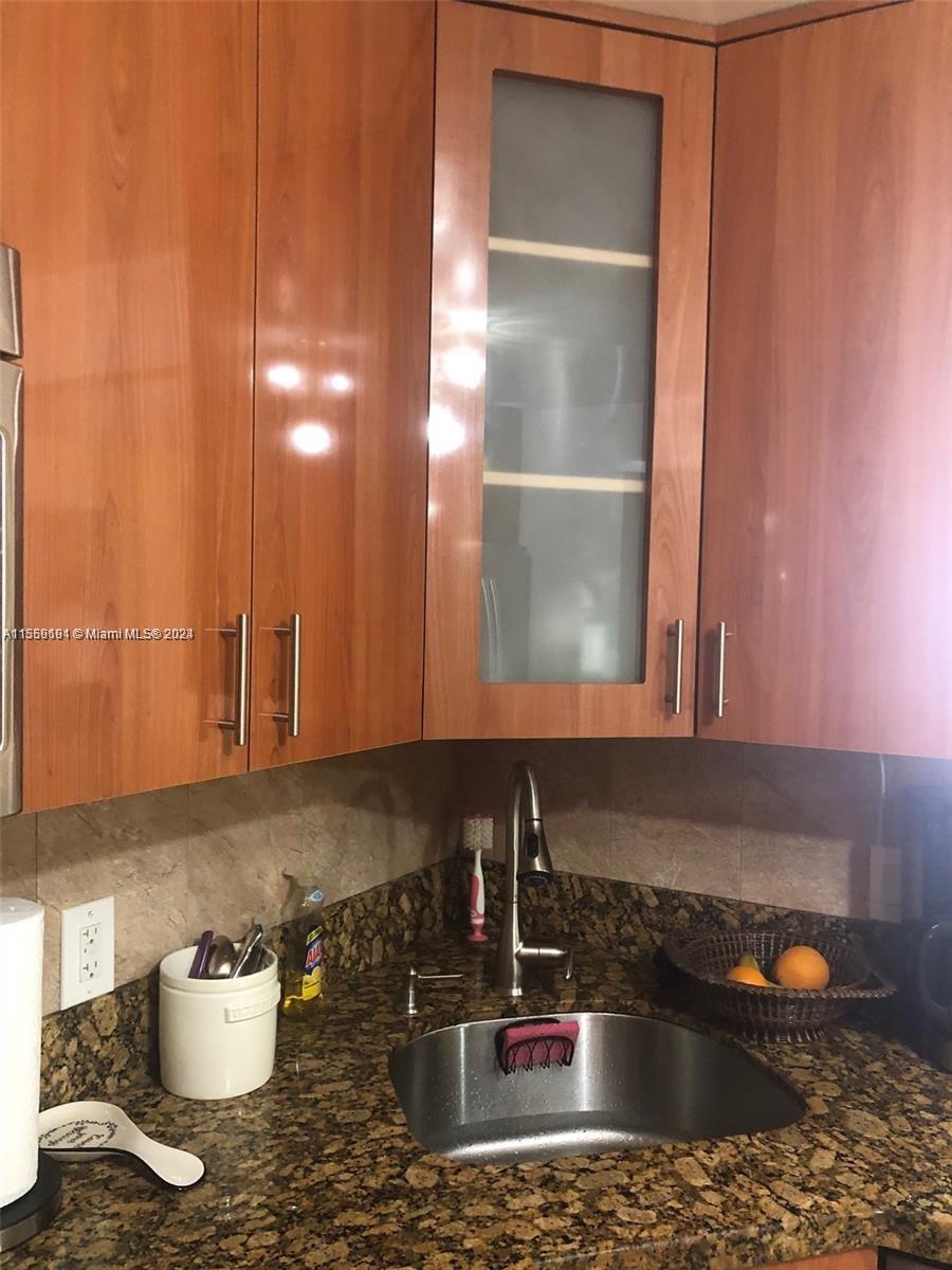 1865 S Ocean Dr 5H, Hallandale Beach, Florida 33009, 1 Bedroom Bedrooms, ,2 BathroomsBathrooms,Residentiallease,For Rent,1865 S Ocean Dr 5H,A11559191