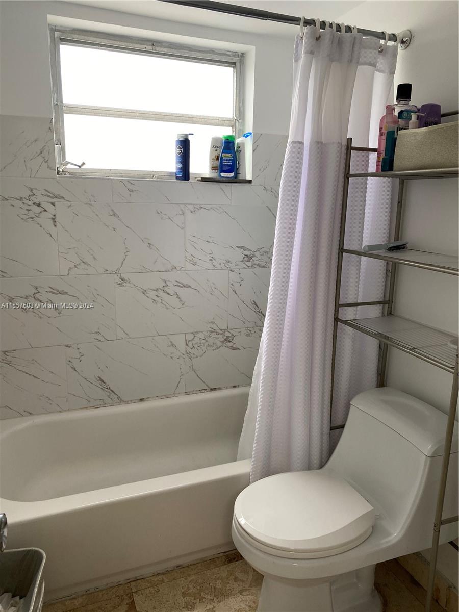 250 Layne Blvd 110, Hallandale Beach, Florida 33009, 2 Bedrooms Bedrooms, ,2 BathroomsBathrooms,Residential,For Sale,250 Layne Blvd 110,A11557683