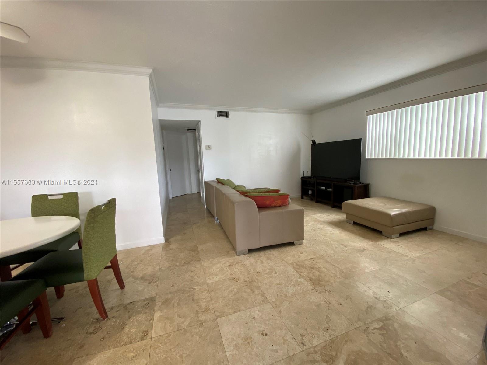 250 Layne Blvd 110, Hallandale Beach, Florida 33009, 2 Bedrooms Bedrooms, ,2 BathroomsBathrooms,Residential,For Sale,250 Layne Blvd 110,A11557683