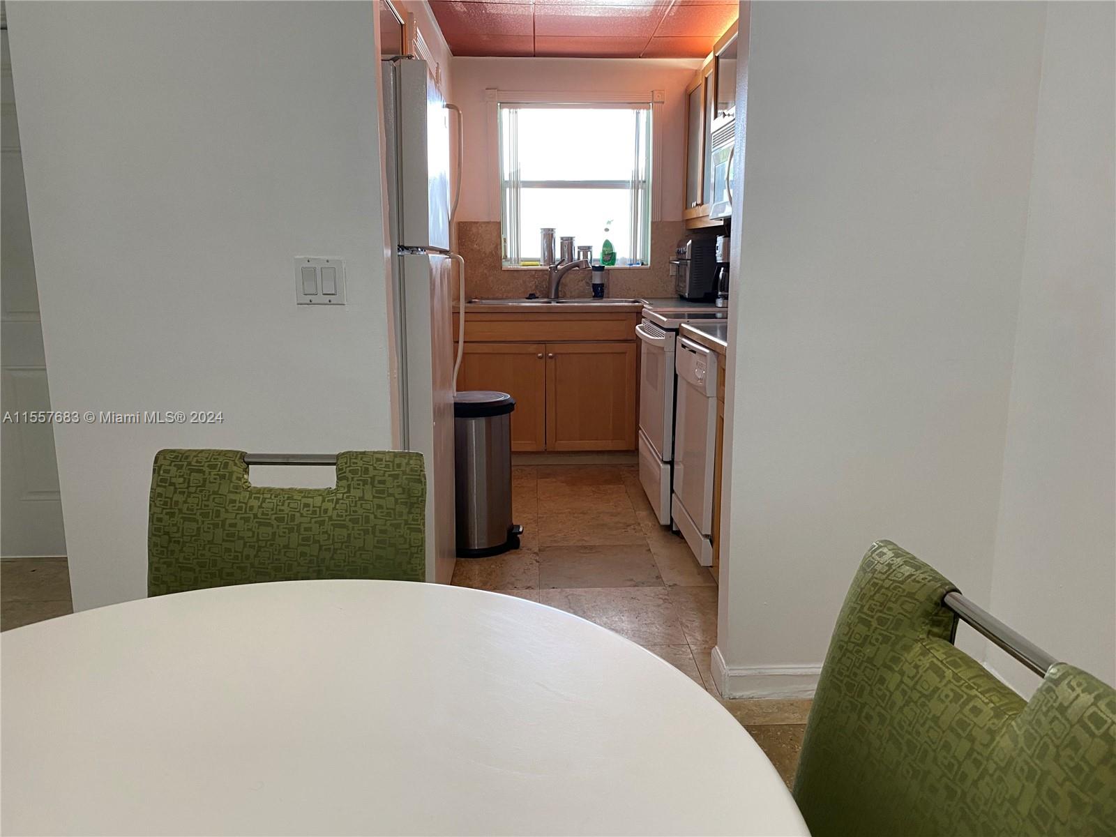 250 Layne Blvd 110, Hallandale Beach, Florida 33009, 2 Bedrooms Bedrooms, ,2 BathroomsBathrooms,Residential,For Sale,250 Layne Blvd 110,A11557683