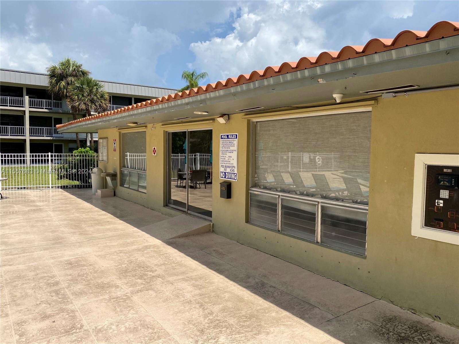 250 Layne Blvd 110, Hallandale Beach, Florida 33009, 2 Bedrooms Bedrooms, ,2 BathroomsBathrooms,Residential,For Sale,250 Layne Blvd 110,A11557683