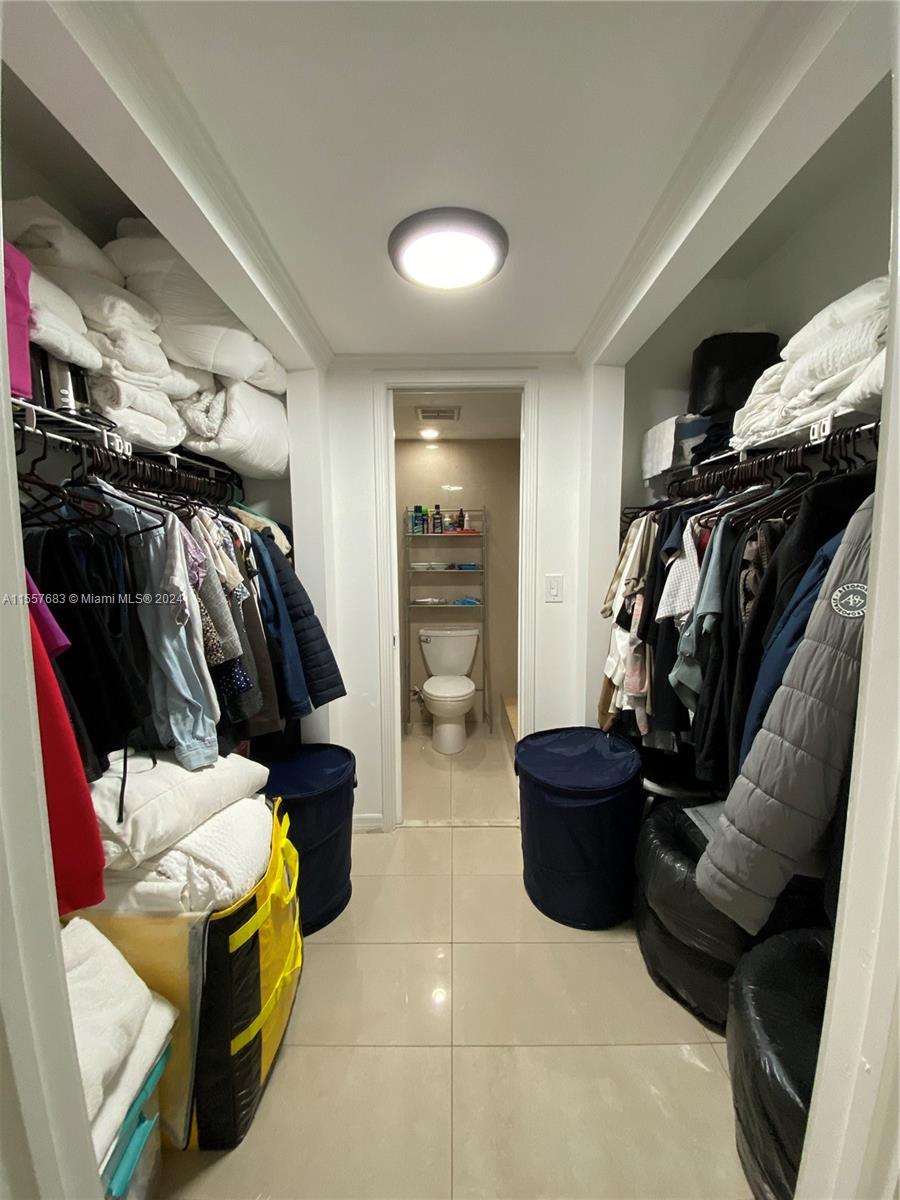 250 Layne Blvd 110, Hallandale Beach, Florida 33009, 2 Bedrooms Bedrooms, ,2 BathroomsBathrooms,Residential,For Sale,250 Layne Blvd 110,A11557683