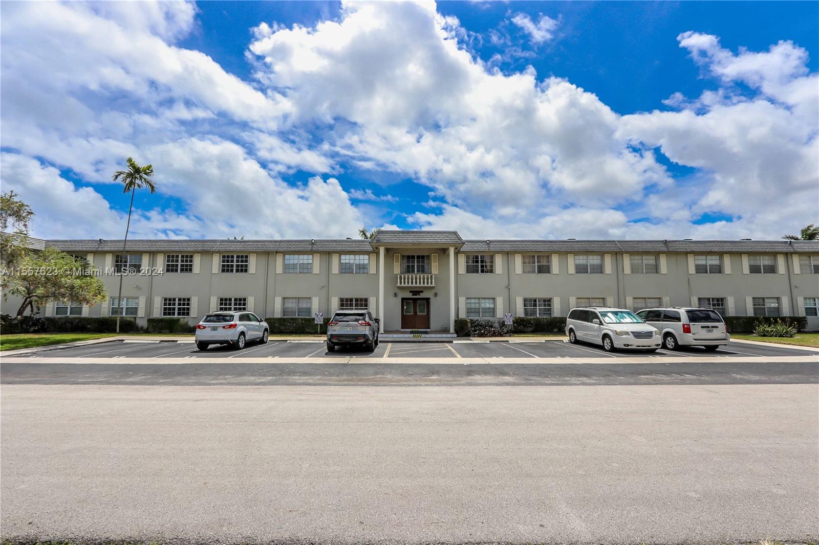 1520 Mckinley St 206E, Hollywood, Florida 33020, 1 Bedroom Bedrooms, ,1 BathroomBathrooms,Residential,For Sale,1520 Mckinley St 206E,A11557623