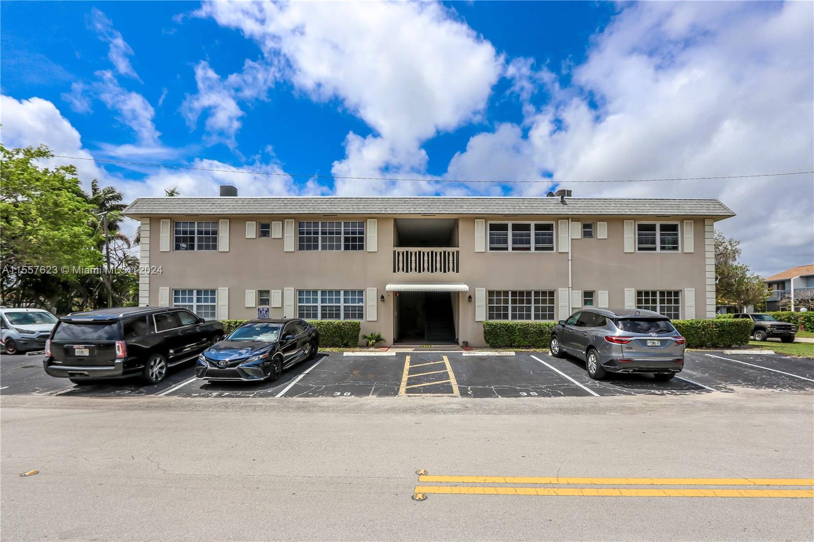1520 Mckinley St 206E, Hollywood, Florida 33020, 1 Bedroom Bedrooms, ,1 BathroomBathrooms,Residential,For Sale,1520 Mckinley St 206E,A11557623