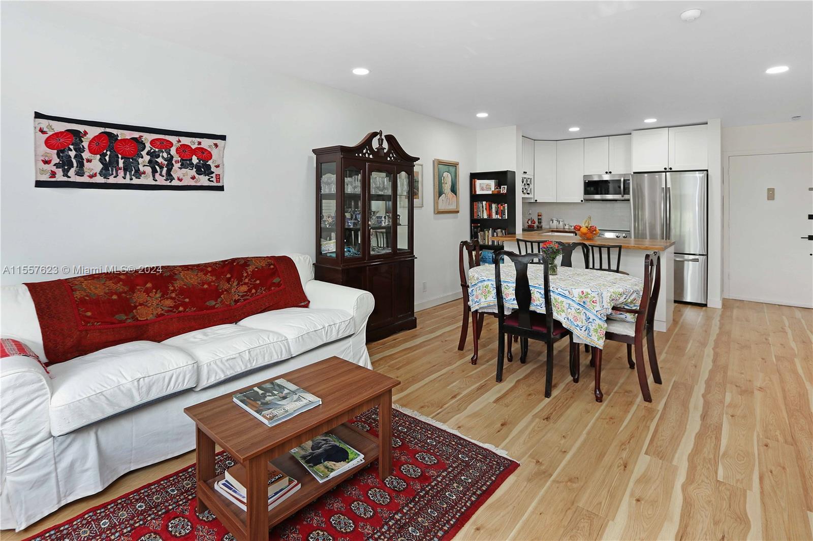 1520 Mckinley St 206E, Hollywood, Florida 33020, 1 Bedroom Bedrooms, ,1 BathroomBathrooms,Residential,For Sale,1520 Mckinley St 206E,A11557623