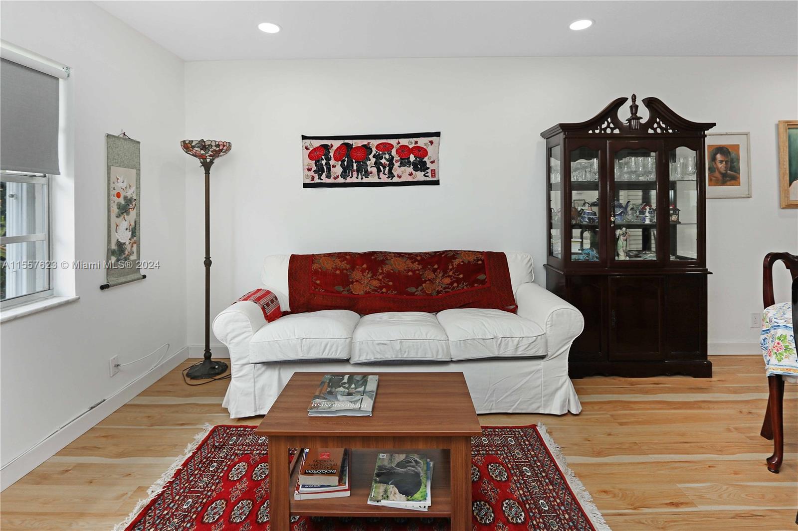 1520 Mckinley St 206E, Hollywood, Florida 33020, 1 Bedroom Bedrooms, ,1 BathroomBathrooms,Residential,For Sale,1520 Mckinley St 206E,A11557623