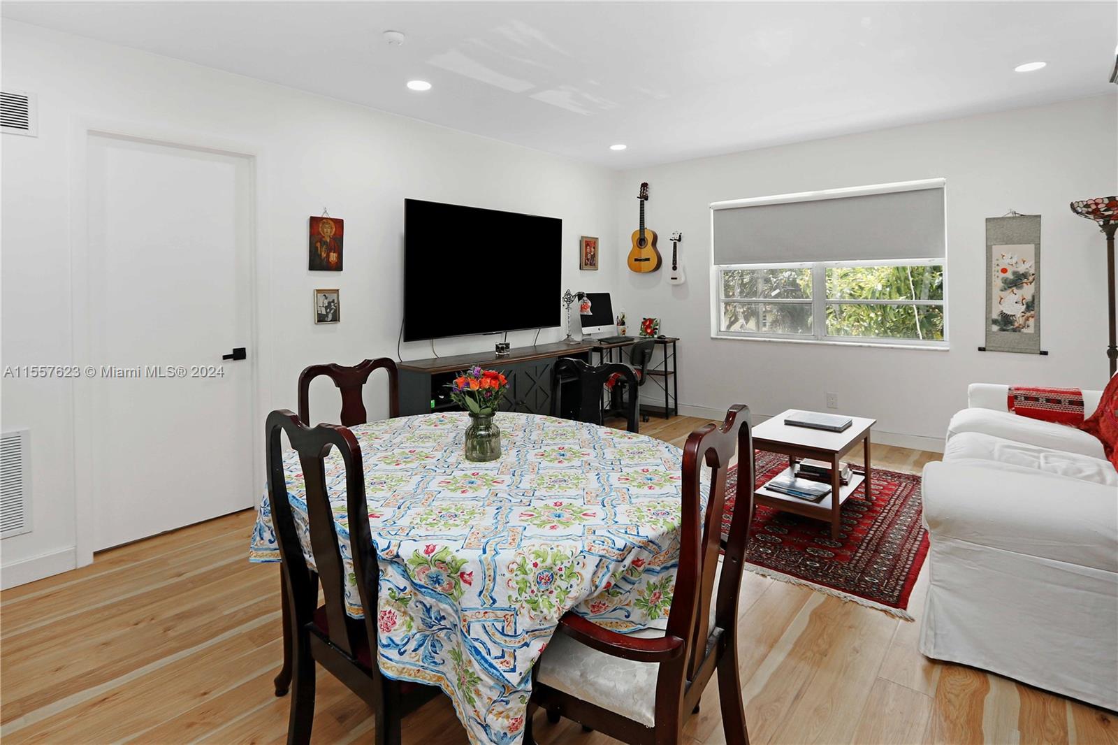 1520 Mckinley St 206E, Hollywood, Florida 33020, 1 Bedroom Bedrooms, ,1 BathroomBathrooms,Residential,For Sale,1520 Mckinley St 206E,A11557623