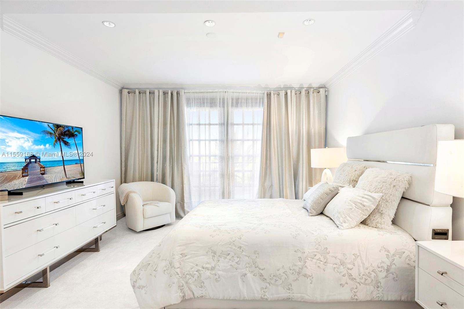 Miami Beach, Florida 33109, 3 Bedrooms Bedrooms, ,3 BathroomsBathrooms,Residentiallease,For Rent,A11559168