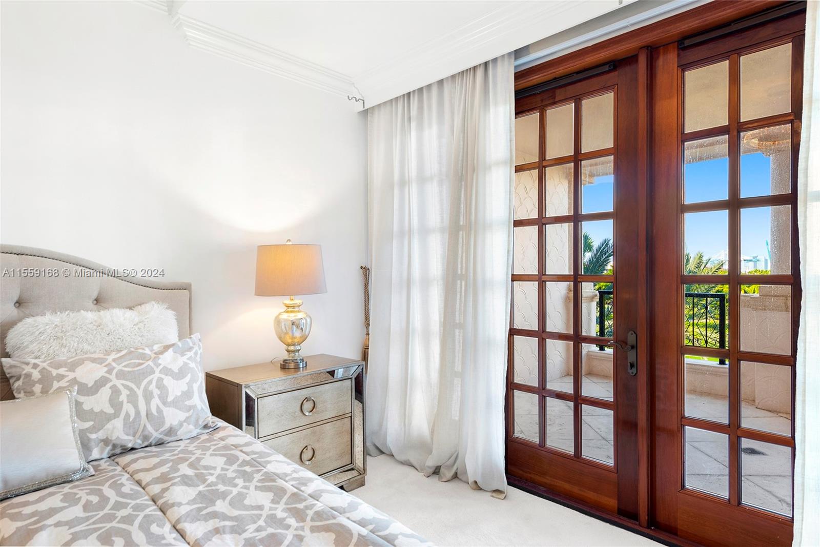 Miami Beach, Florida 33109, 3 Bedrooms Bedrooms, ,3 BathroomsBathrooms,Residentiallease,For Rent,A11559168