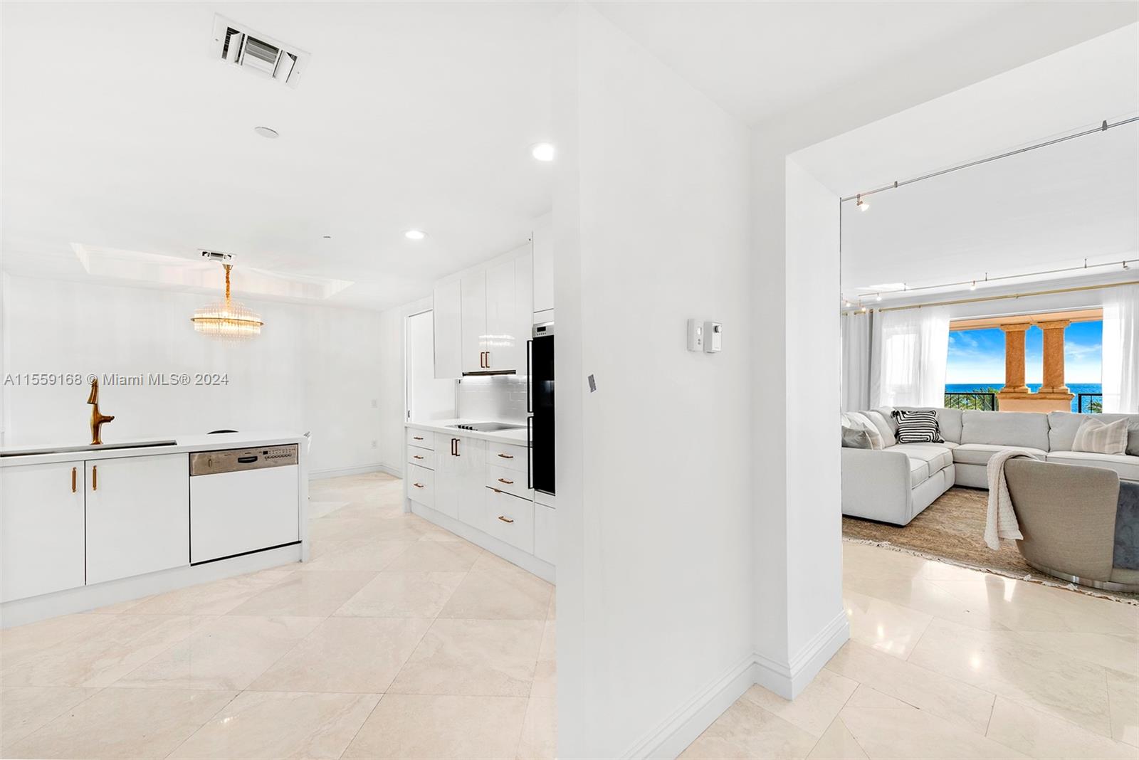 Miami Beach, Florida 33109, 3 Bedrooms Bedrooms, ,3 BathroomsBathrooms,Residentiallease,For Rent,A11559168