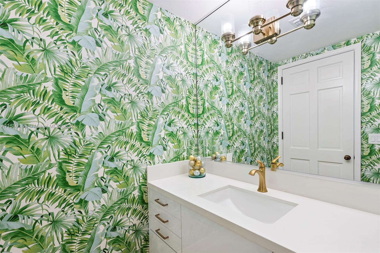 Miami Beach, Florida 33109, 3 Bedrooms Bedrooms, ,3 BathroomsBathrooms,Residentiallease,For Rent,A11559168
