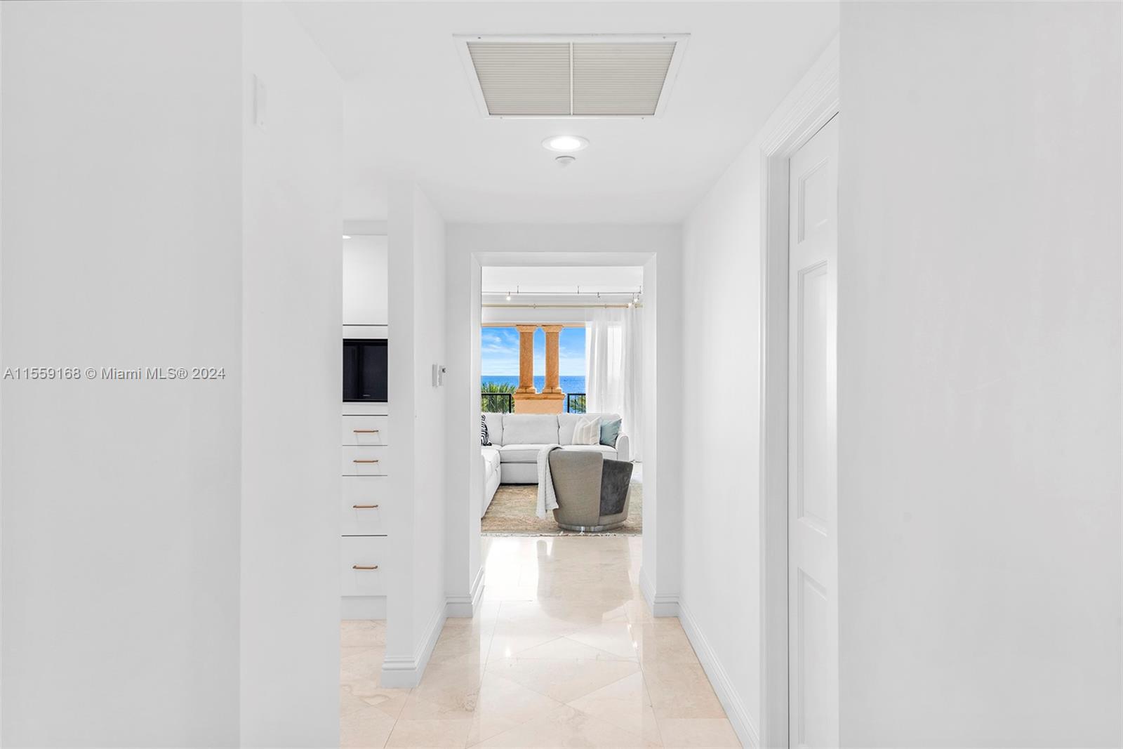 Miami Beach, Florida 33109, 3 Bedrooms Bedrooms, ,3 BathroomsBathrooms,Residentiallease,For Rent,A11559168
