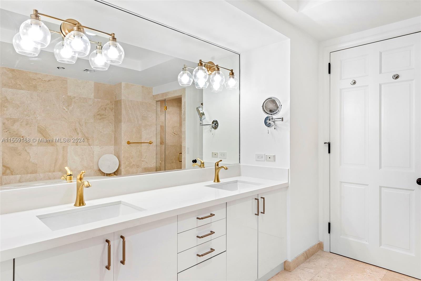 Miami Beach, Florida 33109, 3 Bedrooms Bedrooms, ,3 BathroomsBathrooms,Residentiallease,For Rent,A11559168