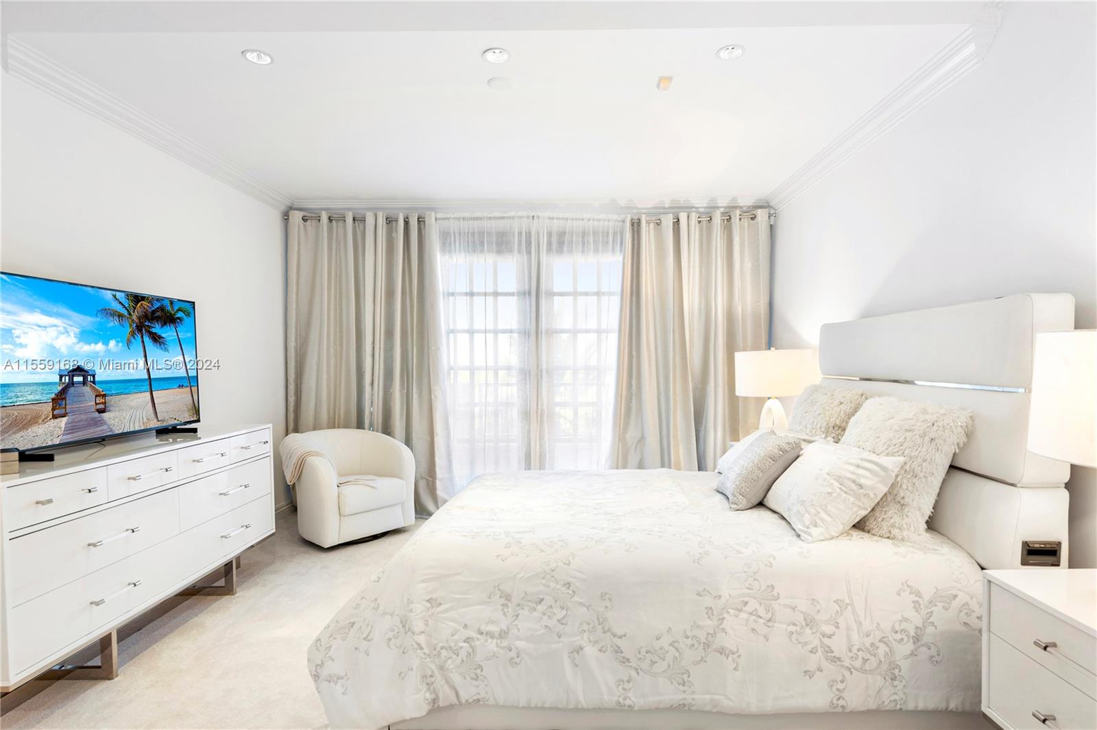 Miami Beach, Florida 33109, 3 Bedrooms Bedrooms, ,3 BathroomsBathrooms,Residentiallease,For Rent,A11559168