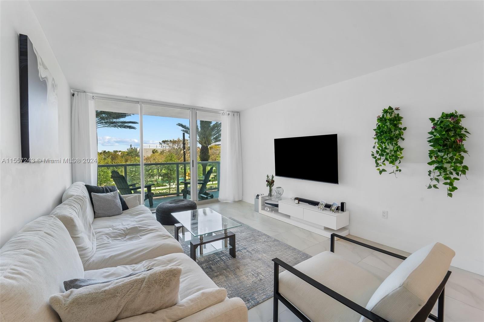 650 West Ave 306, Miami Beach, Florida 33139, 1 Bedroom Bedrooms, ,1 BathroomBathrooms,Residential,For Sale,650 West Ave 306,A11557243