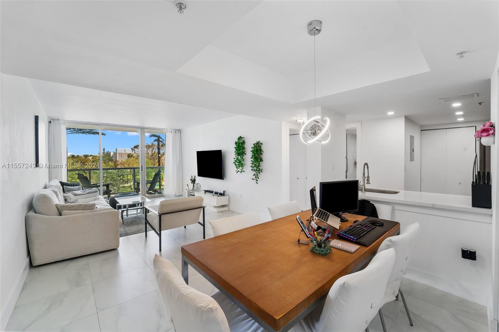 650 West Ave 306, Miami Beach, Florida 33139, 1 Bedroom Bedrooms, ,1 BathroomBathrooms,Residential,For Sale,650 West Ave 306,A11557243