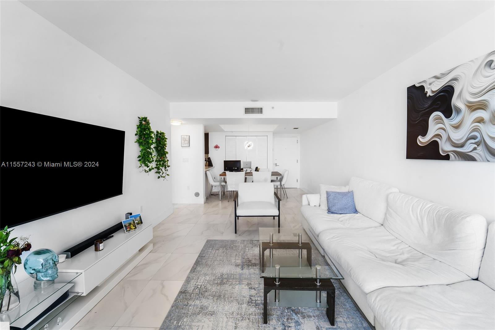 650 West Ave 306, Miami Beach, Florida 33139, 1 Bedroom Bedrooms, ,1 BathroomBathrooms,Residential,For Sale,650 West Ave 306,A11557243