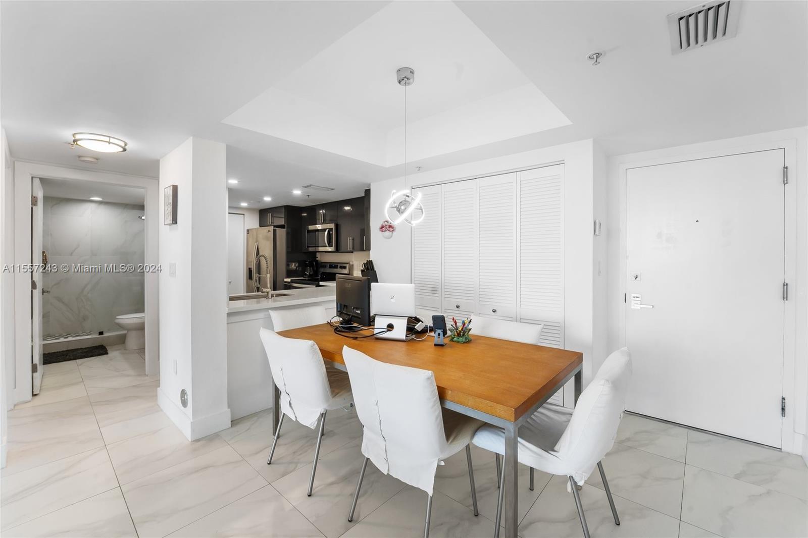 650 West Ave 306, Miami Beach, Florida 33139, 1 Bedroom Bedrooms, ,1 BathroomBathrooms,Residential,For Sale,650 West Ave 306,A11557243