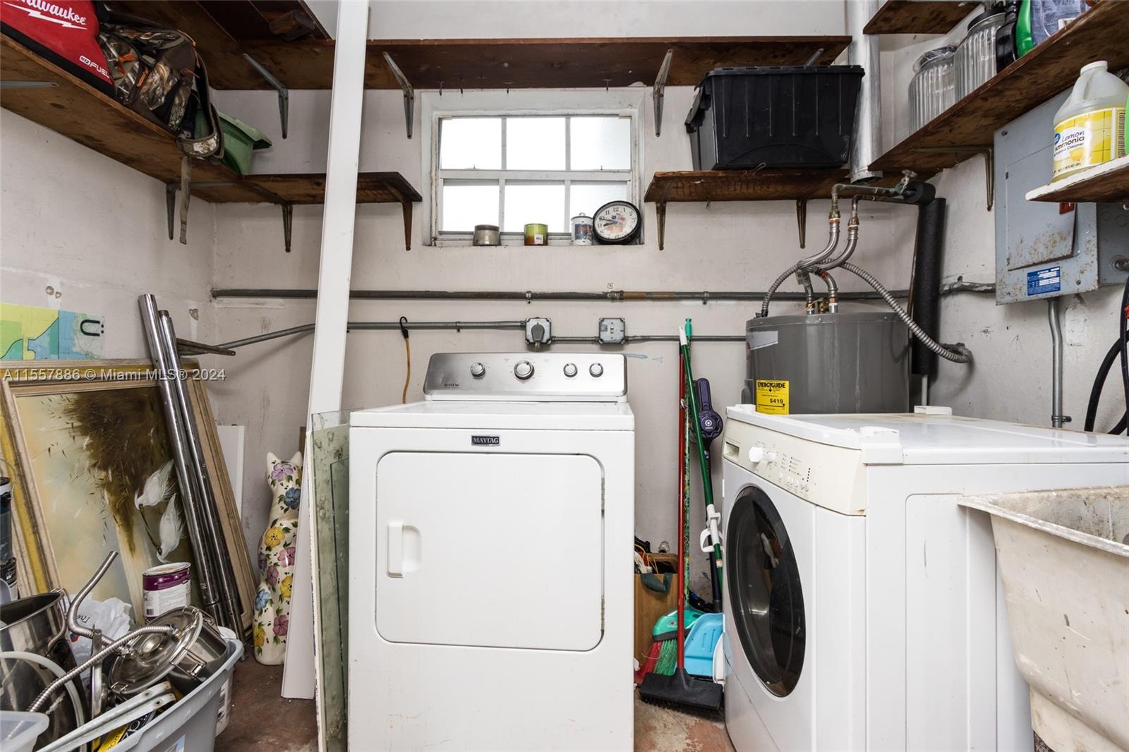 919 NE 4th Ct, Hallandale Beach, Florida 33009, 2 Bedrooms Bedrooms, ,1 BathroomBathrooms,Residential,For Sale,919 NE 4th Ct,A11557886