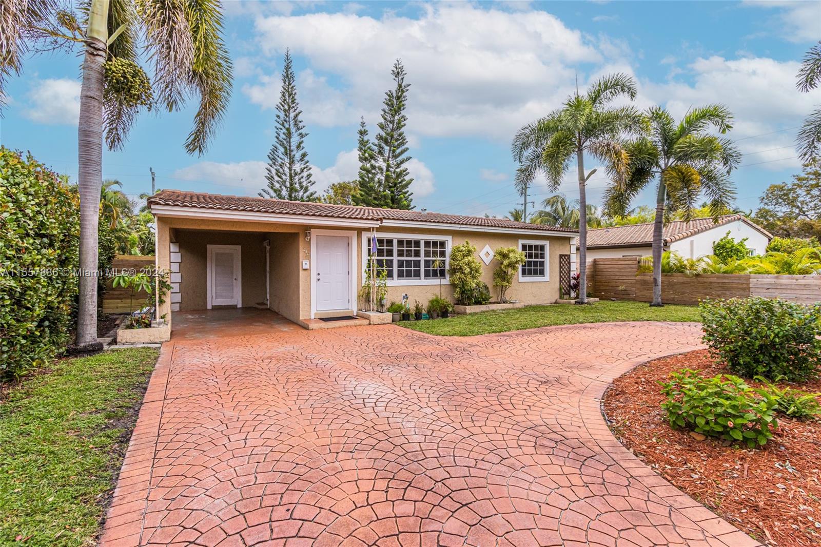 919 NE 4th Ct, Hallandale Beach, Florida 33009, 2 Bedrooms Bedrooms, ,1 BathroomBathrooms,Residential,For Sale,919 NE 4th Ct,A11557886