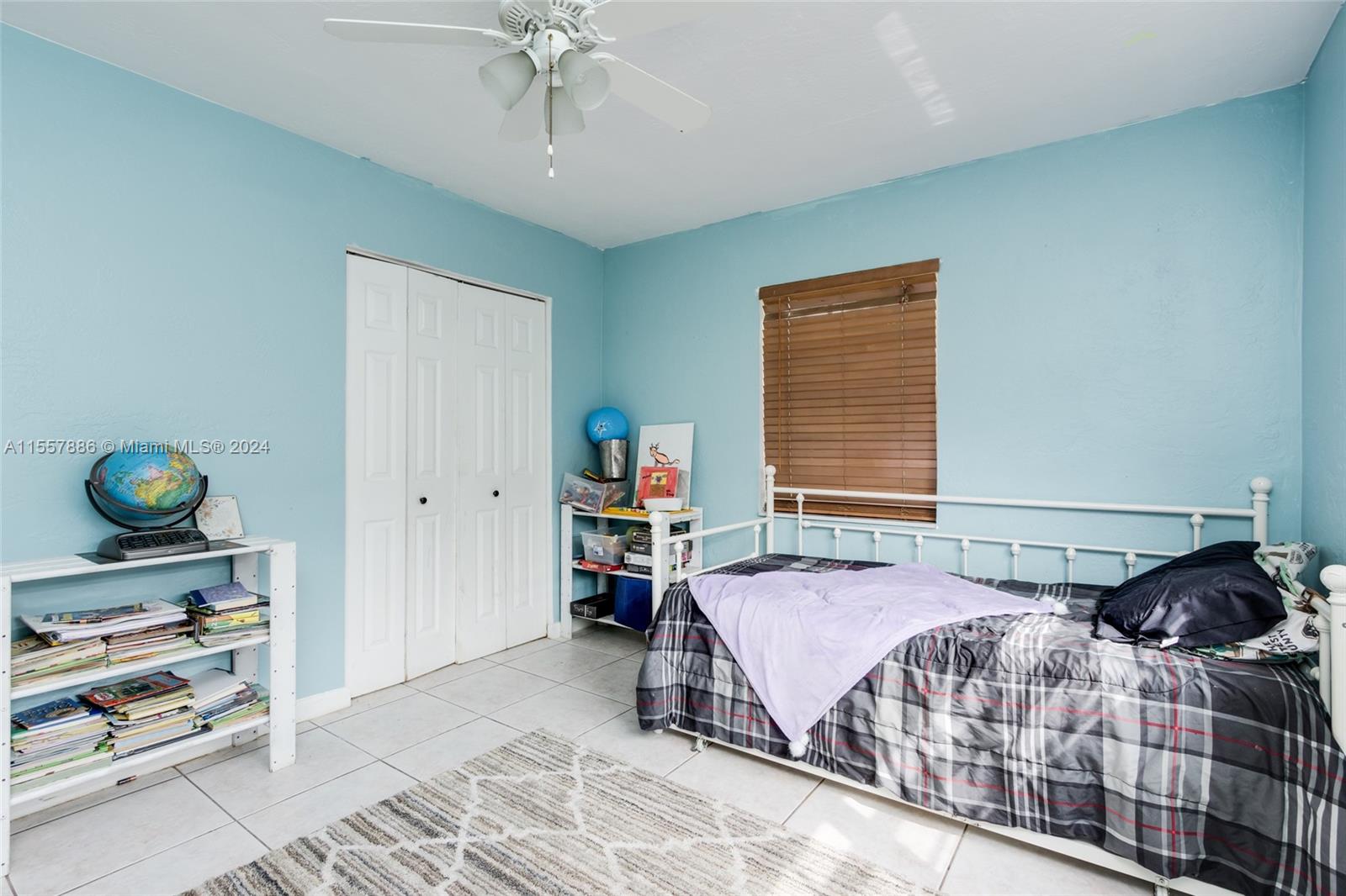 919 NE 4th Ct, Hallandale Beach, Florida 33009, 2 Bedrooms Bedrooms, ,1 BathroomBathrooms,Residential,For Sale,919 NE 4th Ct,A11557886