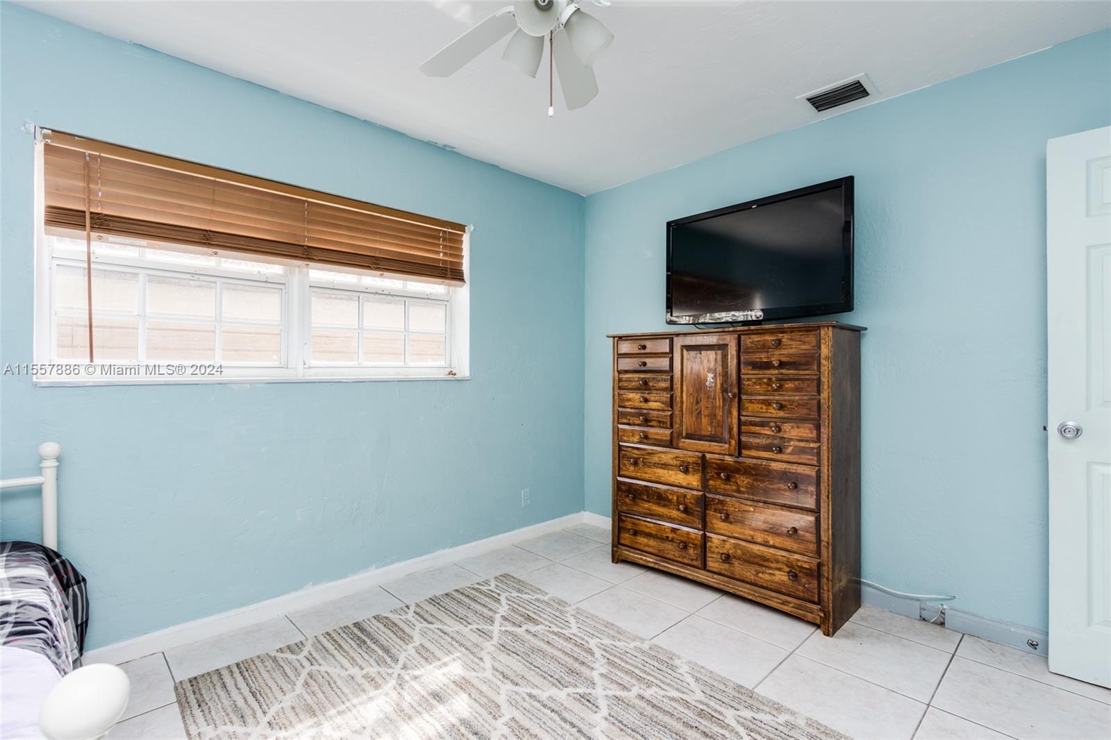 919 NE 4th Ct, Hallandale Beach, Florida 33009, 2 Bedrooms Bedrooms, ,1 BathroomBathrooms,Residential,For Sale,919 NE 4th Ct,A11557886