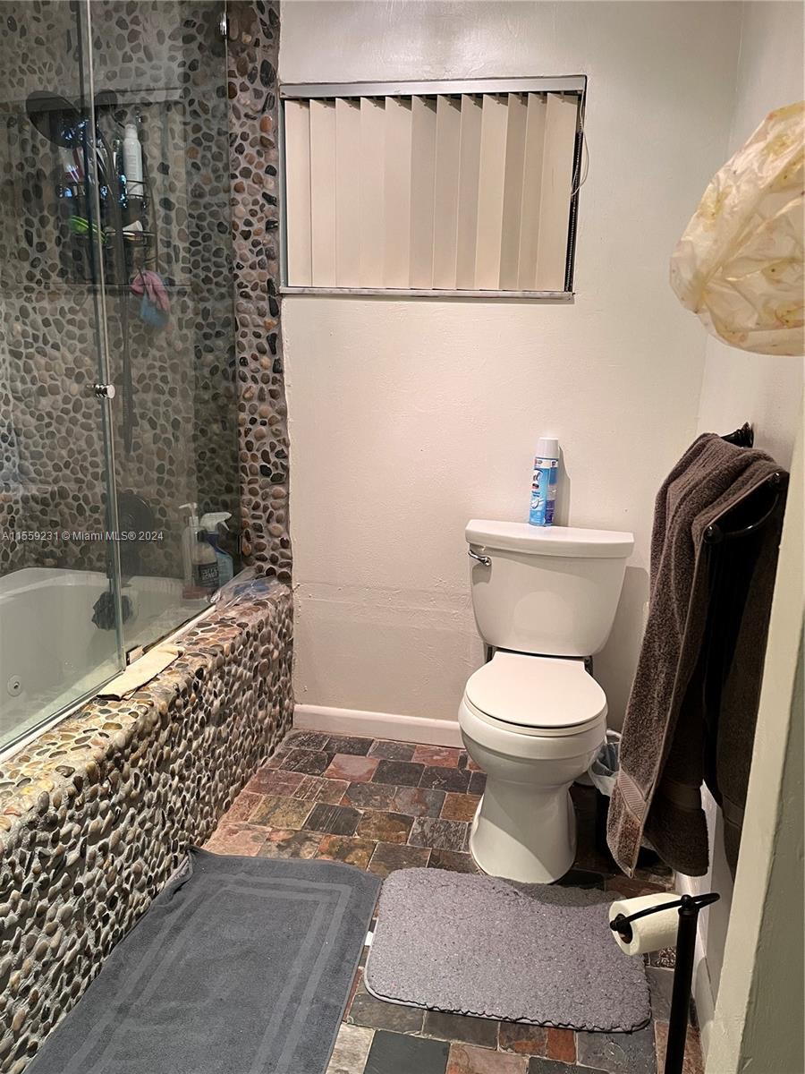 474 SE 11th Ter 474, Dania Beach, Florida 33004, 2 Bedrooms Bedrooms, ,2 BathroomsBathrooms,Residentiallease,For Rent,474 SE 11th Ter 474,A11559231