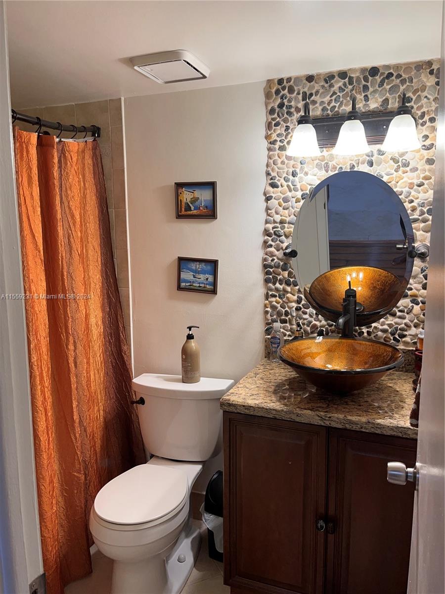 474 SE 11th Ter 474, Dania Beach, Florida 33004, 2 Bedrooms Bedrooms, ,2 BathroomsBathrooms,Residentiallease,For Rent,474 SE 11th Ter 474,A11559231