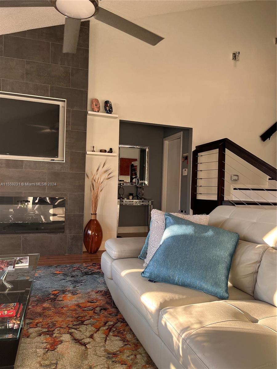 474 SE 11th Ter 474, Dania Beach, Florida 33004, 2 Bedrooms Bedrooms, ,2 BathroomsBathrooms,Residentiallease,For Rent,474 SE 11th Ter 474,A11559231