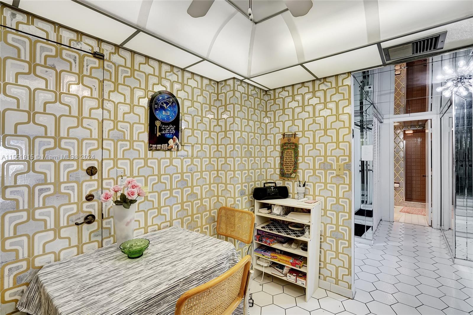 1865 S Ocean Dr 3K, Hallandale Beach, Florida 33009, 1 Bedroom Bedrooms, ,2 BathroomsBathrooms,Residential,For Sale,1865 S Ocean Dr 3K,A11551915