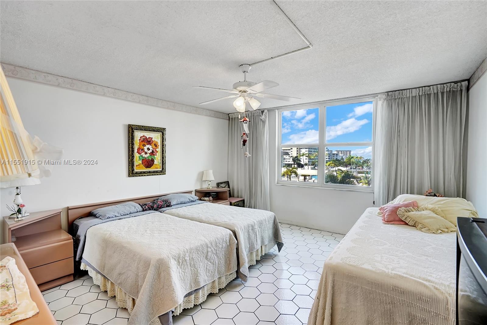 1865 S Ocean Dr 3K, Hallandale Beach, Florida 33009, 1 Bedroom Bedrooms, ,2 BathroomsBathrooms,Residential,For Sale,1865 S Ocean Dr 3K,A11551915