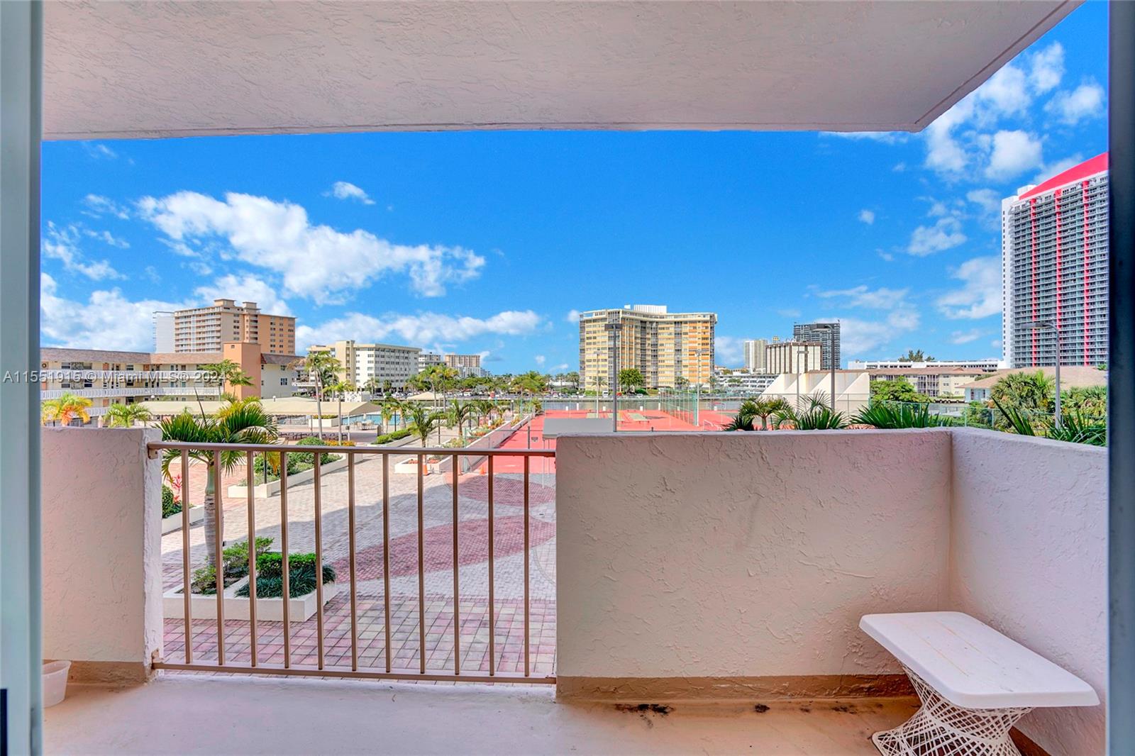 1865 S Ocean Dr 3K, Hallandale Beach, Florida 33009, 1 Bedroom Bedrooms, ,2 BathroomsBathrooms,Residential,For Sale,1865 S Ocean Dr 3K,A11551915
