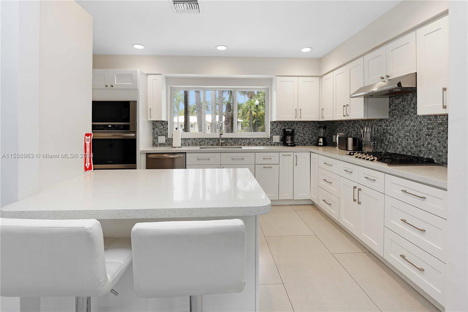 1438 Harrison St, Hollywood, Florida 33020, 3 Bedrooms Bedrooms, ,2 BathroomsBathrooms,Residential,For Sale,1438 Harrison St,A11556963