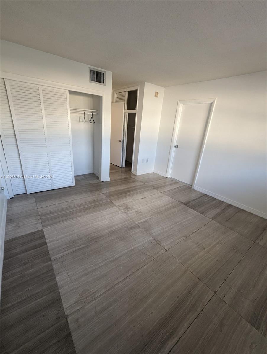 7360 SW 82nd St E202, Miami, Florida 33143, 1 Bedroom Bedrooms, ,1 BathroomBathrooms,Residentiallease,For Rent,7360 SW 82nd St E202,A11559263