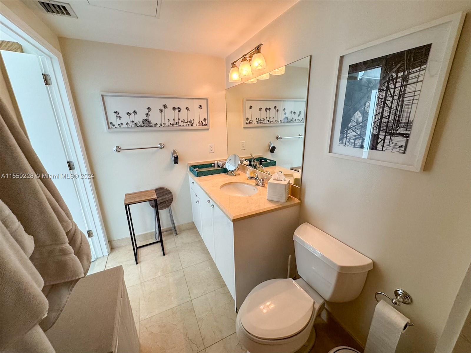 19400 Turnberry Way 412, Aventura, Florida 33180, 3 Bedrooms Bedrooms, ,3 BathroomsBathrooms,Residential,For Sale,19400 Turnberry Way 412,A11559228