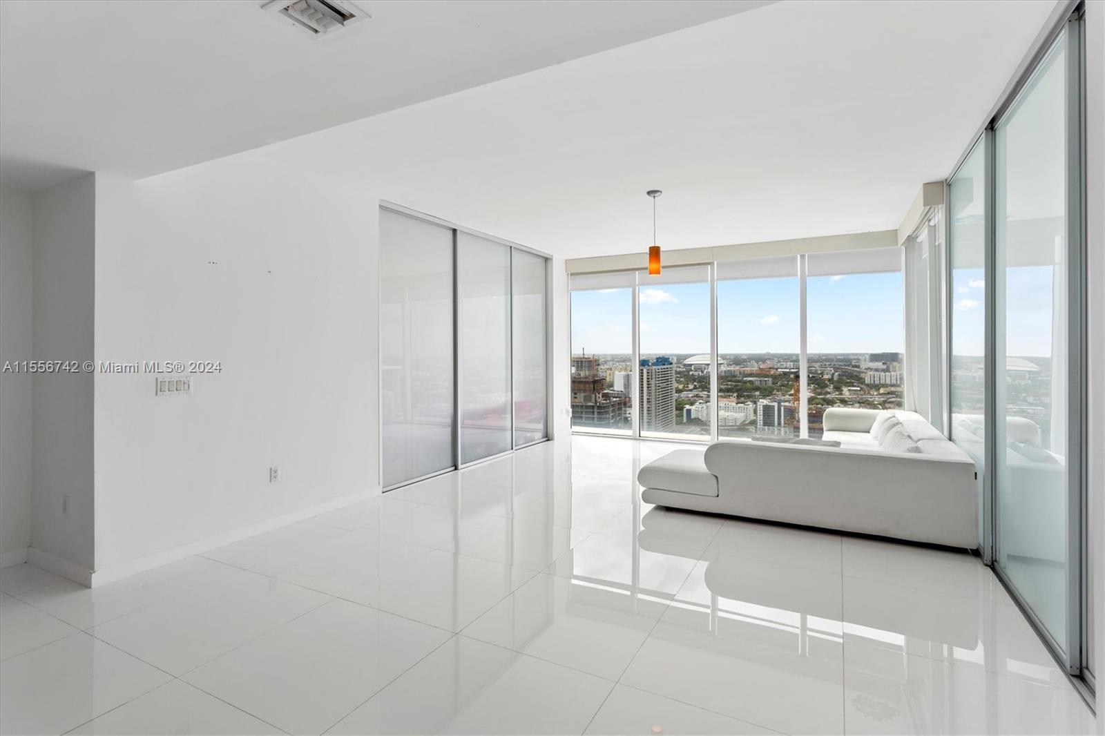 1040 Biscayne Blvd 3106, Miami, Florida 33132, 2 Bedrooms Bedrooms, ,2 BathroomsBathrooms,Residentiallease,For Rent,1040 Biscayne Blvd 3106,A11556742
