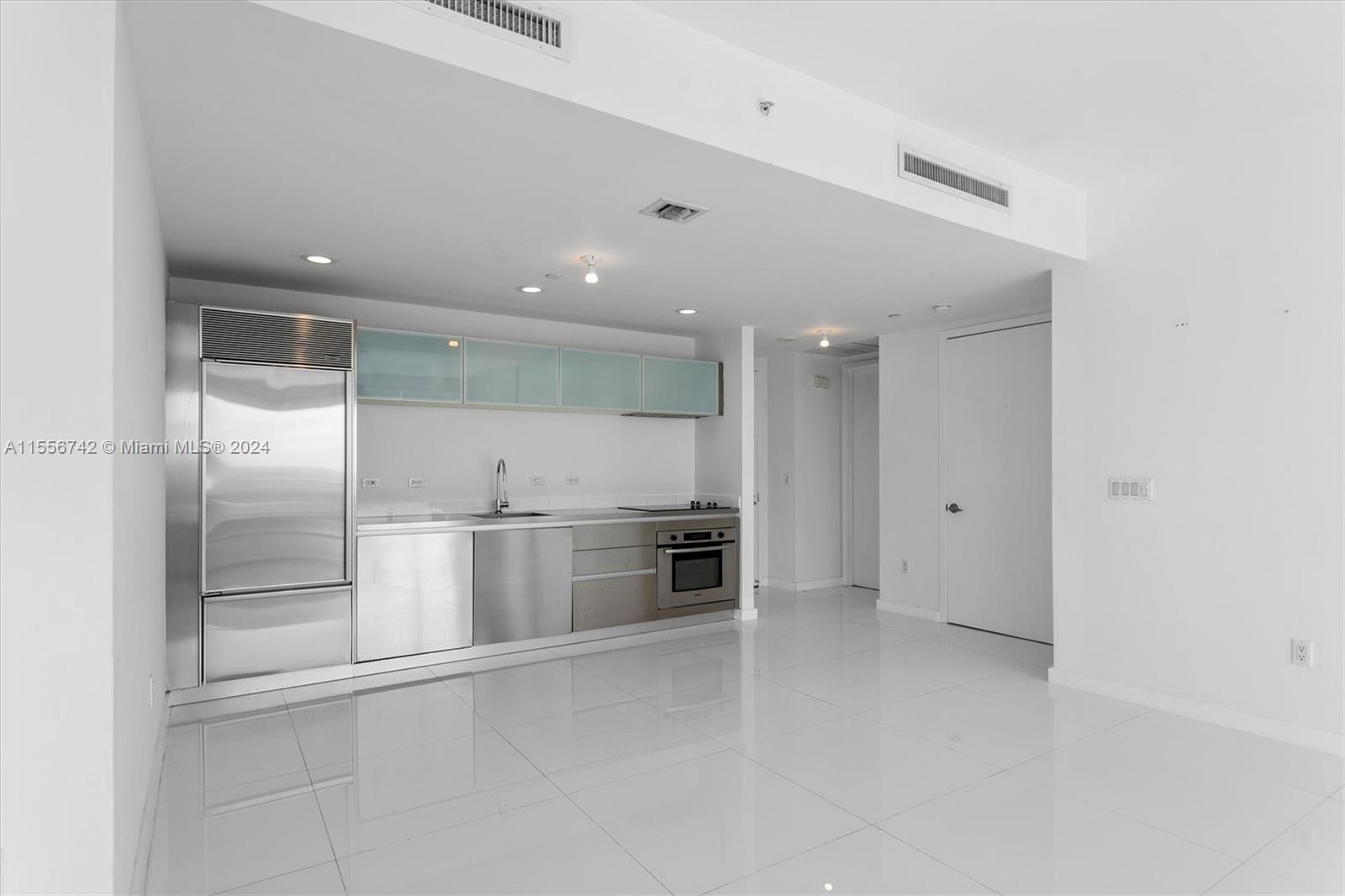 1040 Biscayne Blvd 3106, Miami, Florida 33132, 2 Bedrooms Bedrooms, ,2 BathroomsBathrooms,Residentiallease,For Rent,1040 Biscayne Blvd 3106,A11556742
