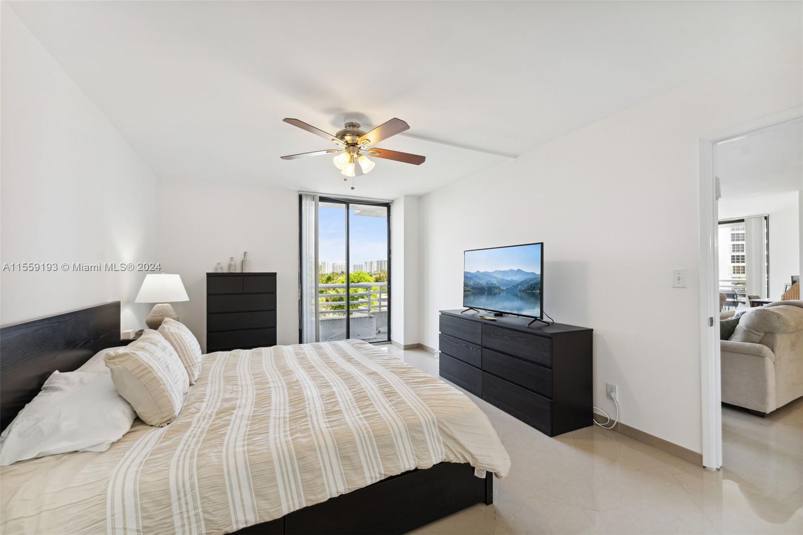 3300 NE 192nd St 612, Aventura, Florida 33180, 2 Bedrooms Bedrooms, ,2 BathroomsBathrooms,Residential,For Sale,3300 NE 192nd St 612,A11559193