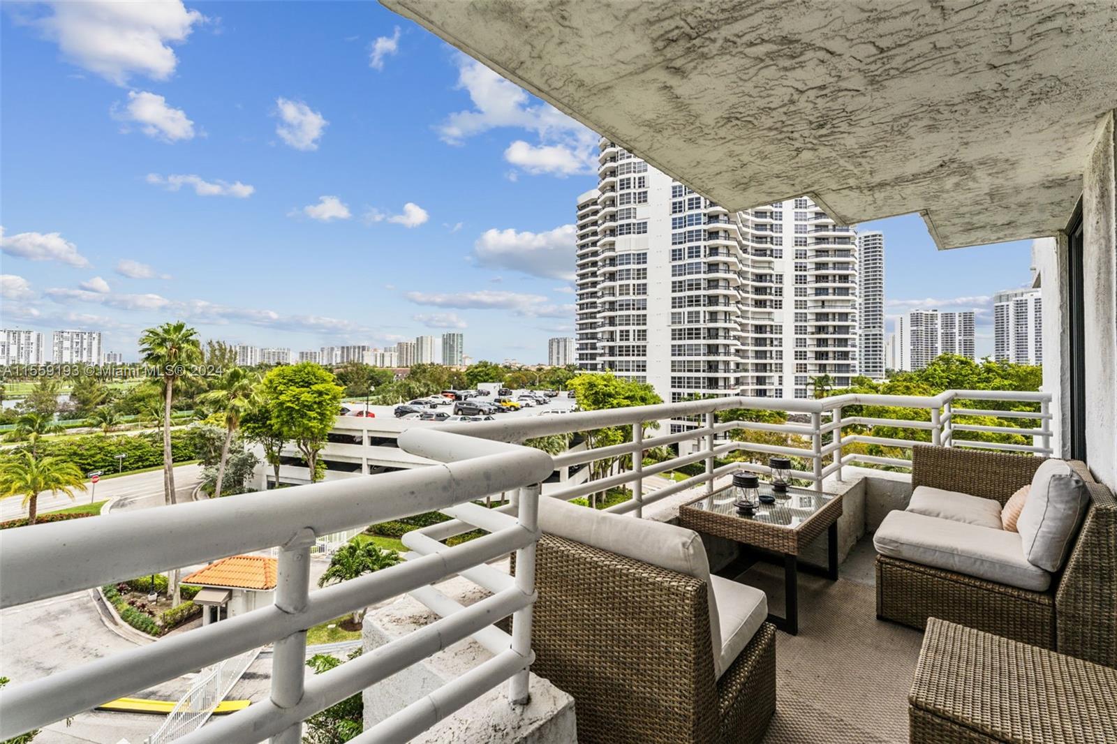 3300 NE 192nd St 612, Aventura, Florida 33180, 2 Bedrooms Bedrooms, ,2 BathroomsBathrooms,Residential,For Sale,3300 NE 192nd St 612,A11559193