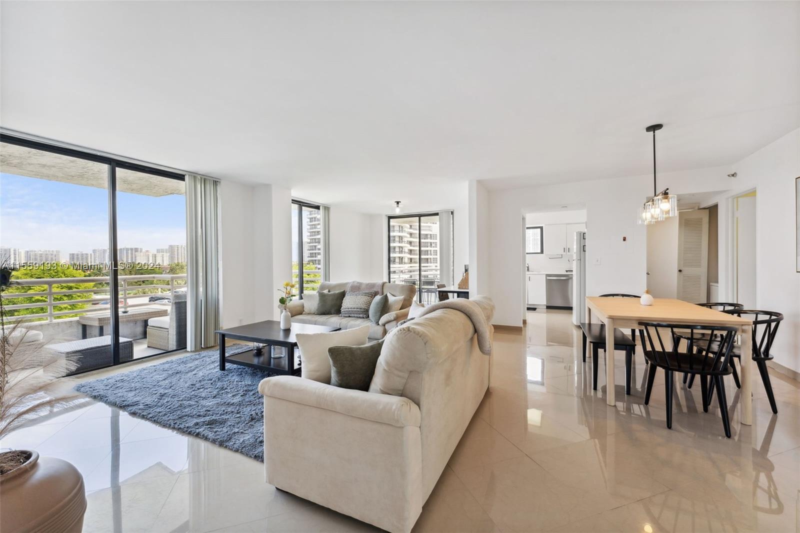 Bright and spacious living room