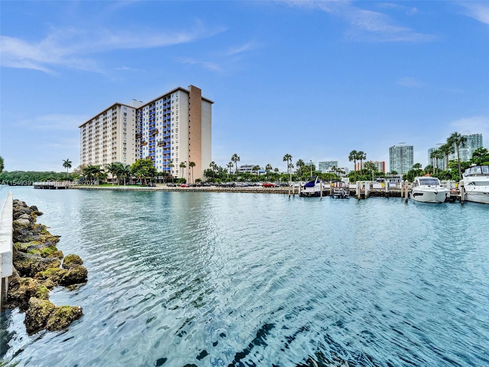500 Bayview Dr 931, Sunny Isles Beach, Florida 33160, 2 Bedrooms Bedrooms, ,2 BathroomsBathrooms,Residential,For Sale,500 Bayview Dr 931,A11549391