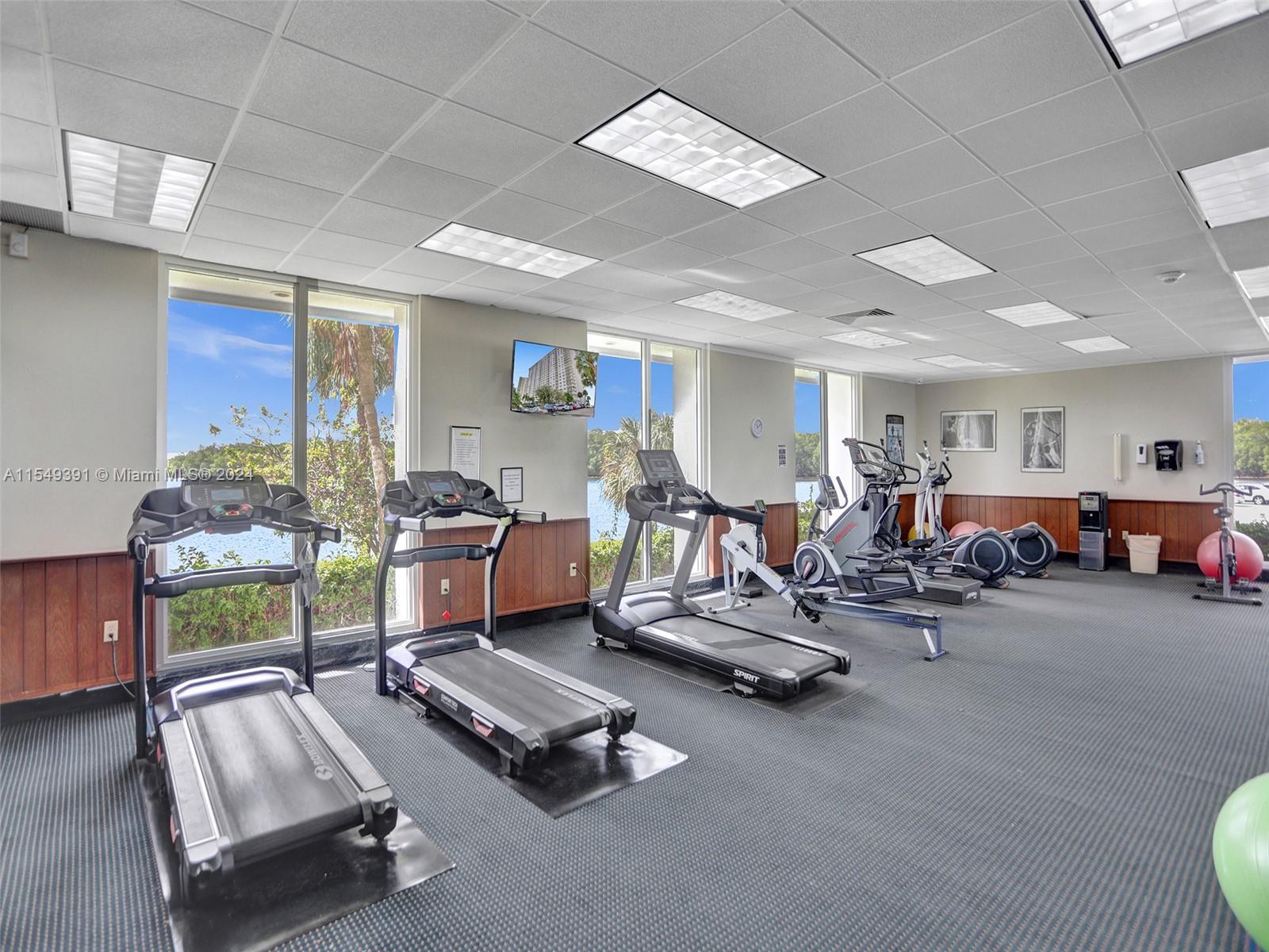 500 Bayview Dr 931, Sunny Isles Beach, Florida 33160, 2 Bedrooms Bedrooms, ,2 BathroomsBathrooms,Residential,For Sale,500 Bayview Dr 931,A11549391