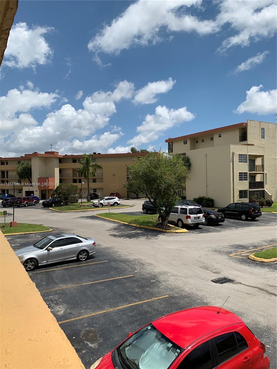 8893 Fontainebleau Blvd 204, Miami, Florida 33172, 2 Bedrooms Bedrooms, ,2 BathroomsBathrooms,Residential,For Sale,8893 Fontainebleau Blvd 204,A11557668