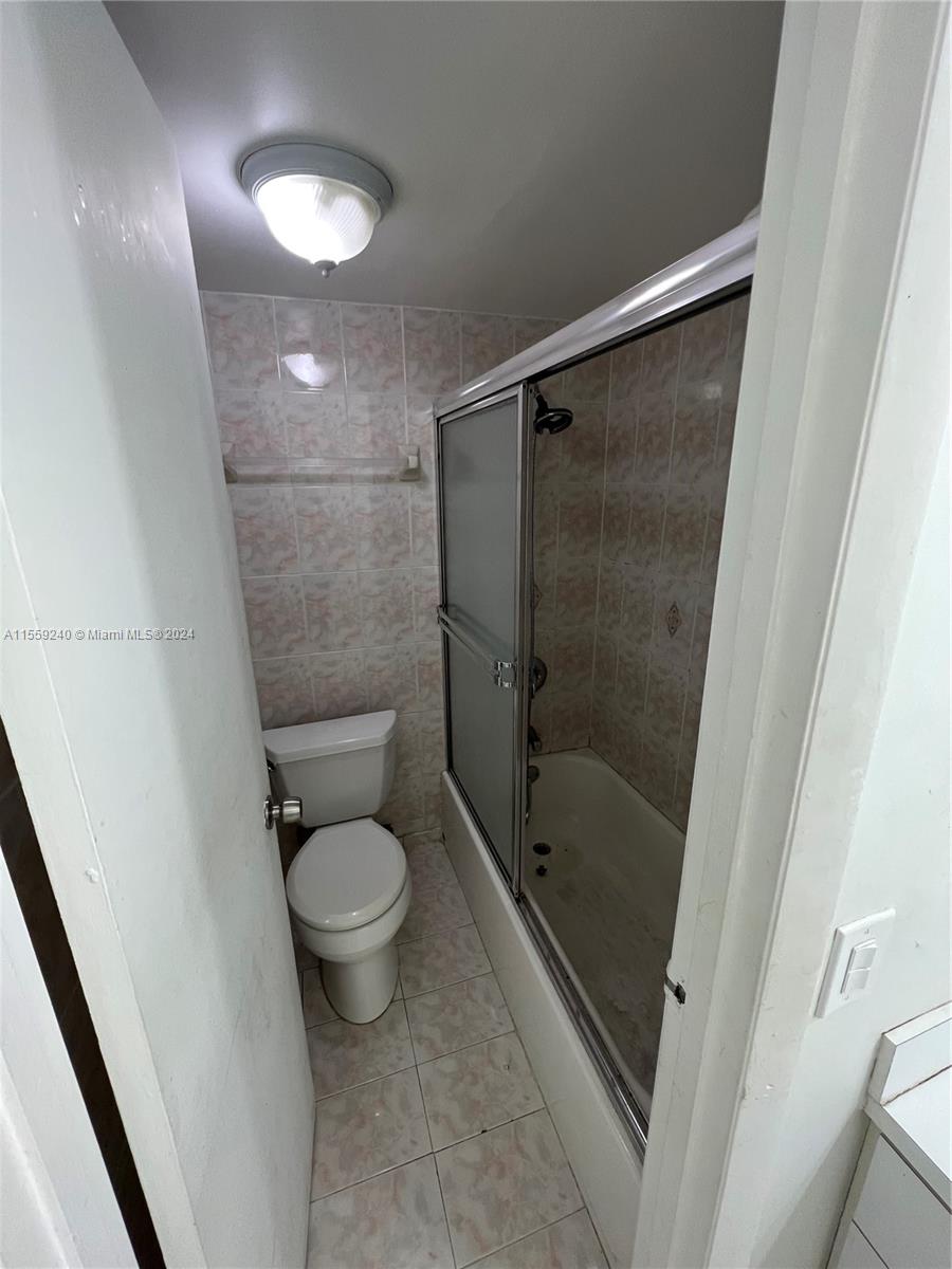 8893 Fontainebleau Blvd 204, Miami, Florida 33172, 2 Bedrooms Bedrooms, ,2 BathroomsBathrooms,Residentiallease,For Rent,8893 Fontainebleau Blvd 204,A11559240